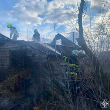 На Вінниччині через необережність з вогнем власника загорівся житловий будинок