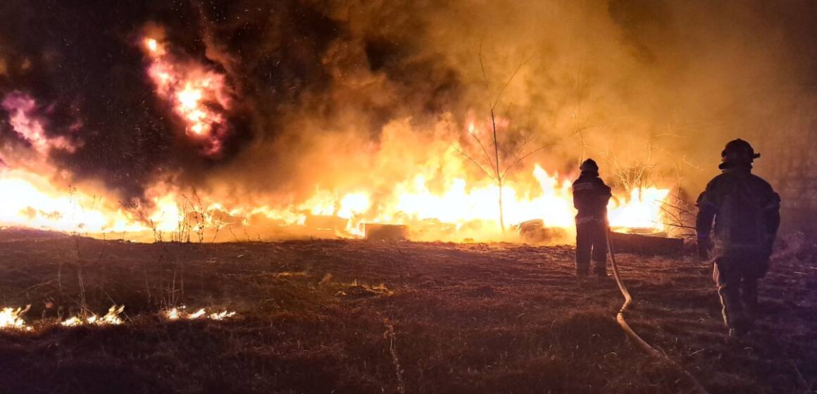 Вісім пожеж за добу: рятувальники Вінниччини боролися з вогнем у житлових будинках та екосистемах