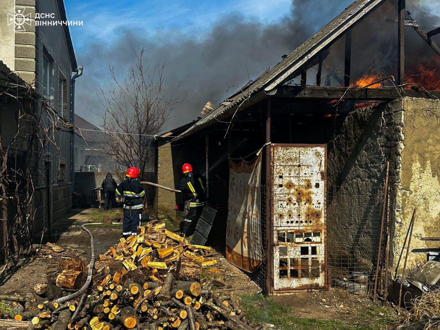 На Вінниччині бійці ДСНС ліквідували за добу п’ять пожеж