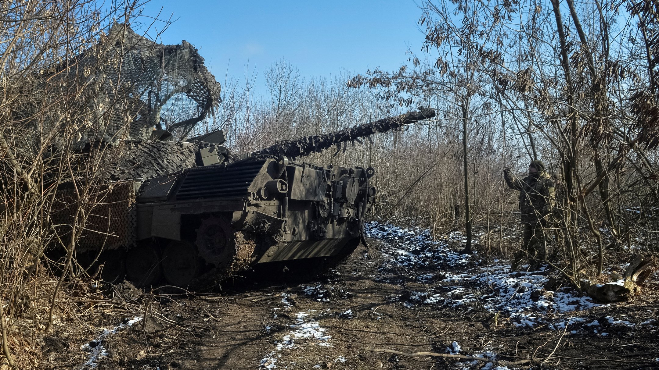 На фронті за добу відбулося 166 боєзіткнень, армія рф втратила 1330 військових