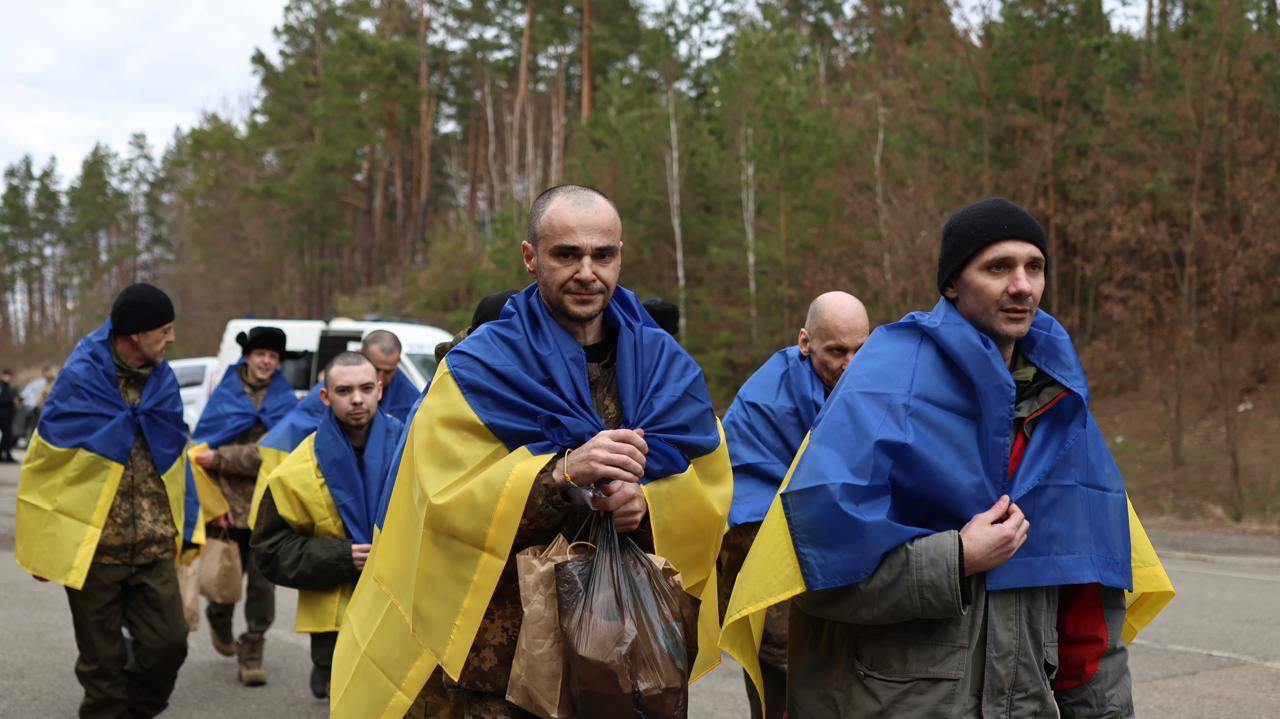 Відбувся обмін військовополоненими: 175 наших військових повертаються додому