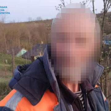 Жителя Могилів-Подільського району взяли під варту за жорстоке побиття матері