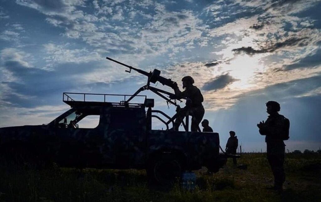 Повітряні Сили: ППО збила 38 дронів, почалась нова хвиля російської атаки
