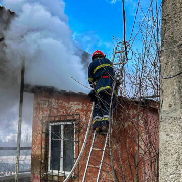 На Вінниччині за добу сталося 8 пожеж: горіли будівлі, авто та суха трава