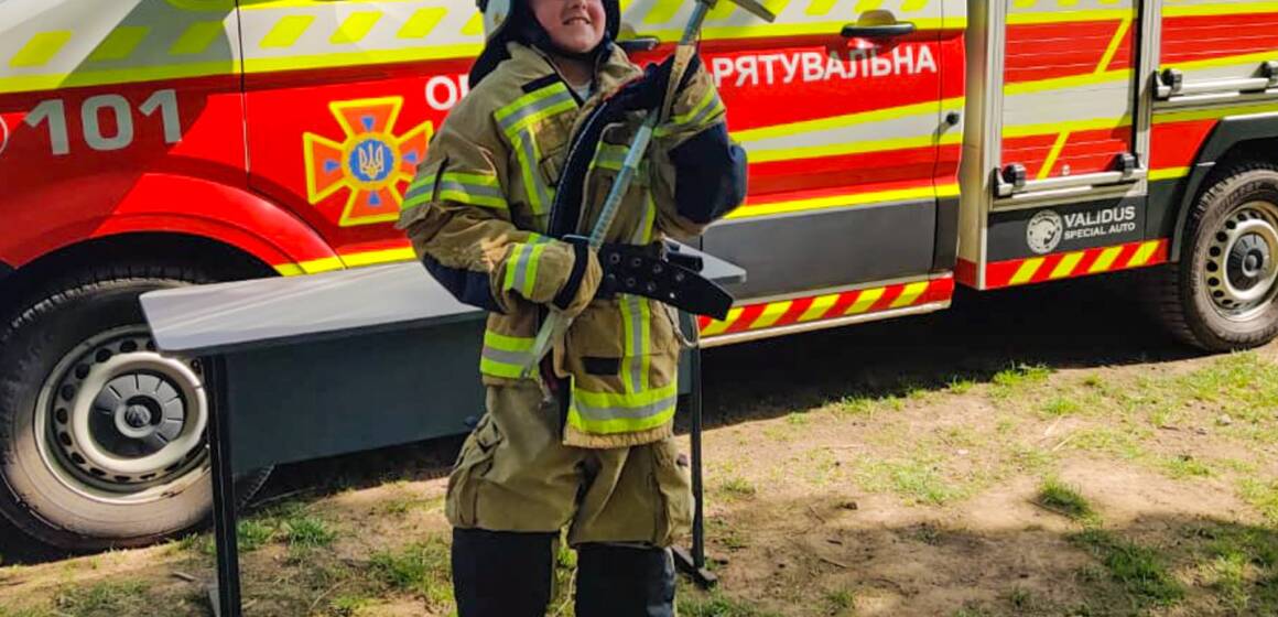 Навчаючи з посмішкою: рятувальники проводять уроки безпеки для дітей (Фото)