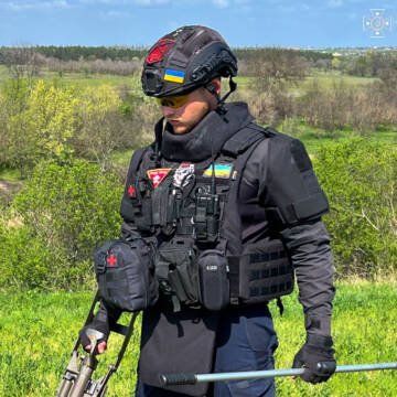 Українські сапери щодня розміновують землю та повертають мирне життя