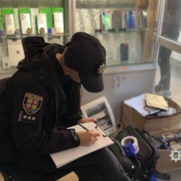 У Вінниці затримали злодія, який обікрав кіоск із телефонами на ринку