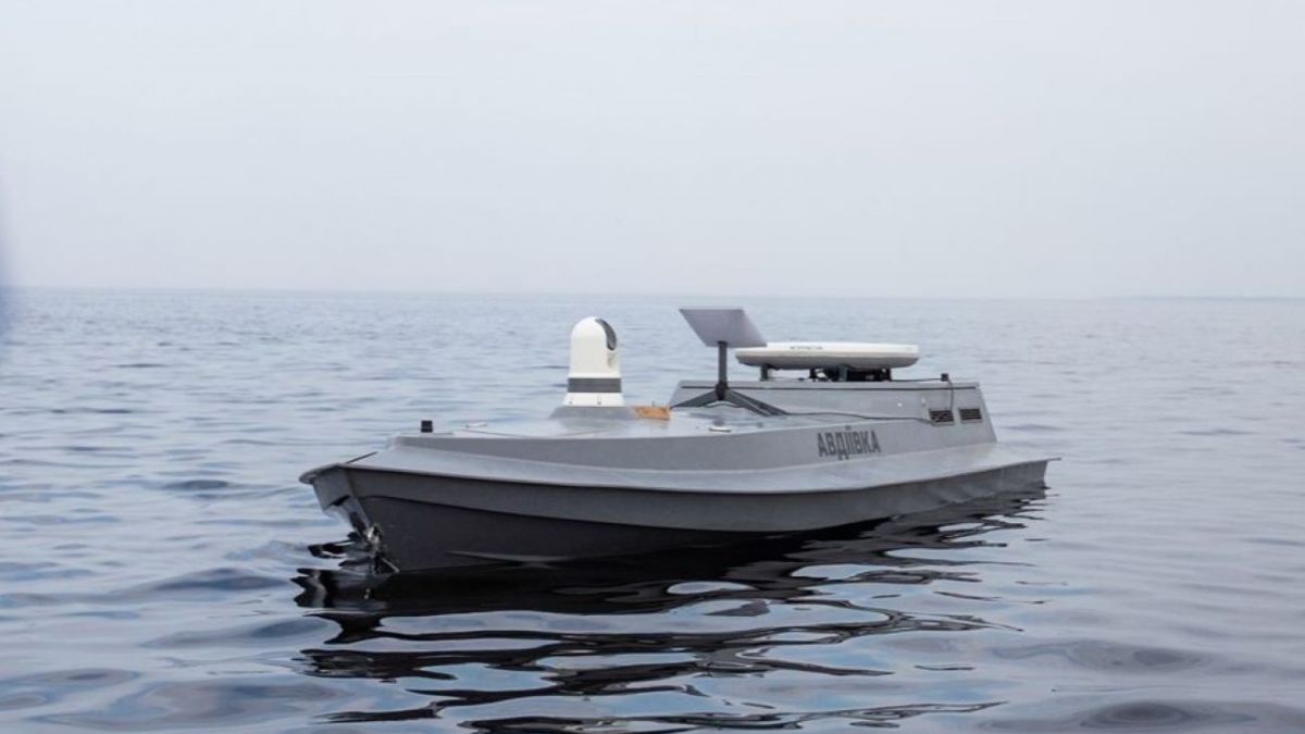 Український морський дрон ракетою Р-73 знищив російський Су-30