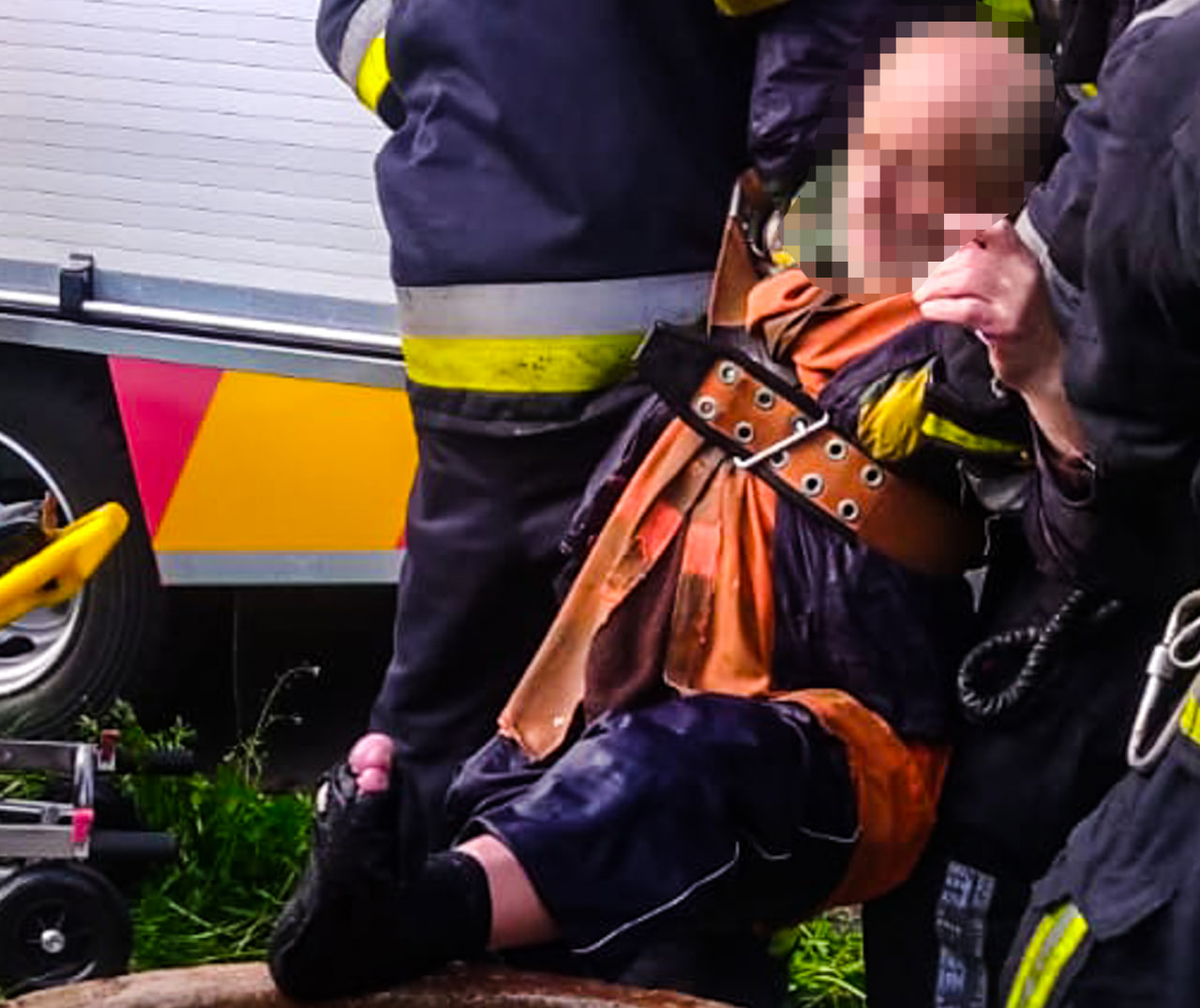 У Вінниці чоловік дивом вижив після падіння в колодязь глибиною понад 10 метрів