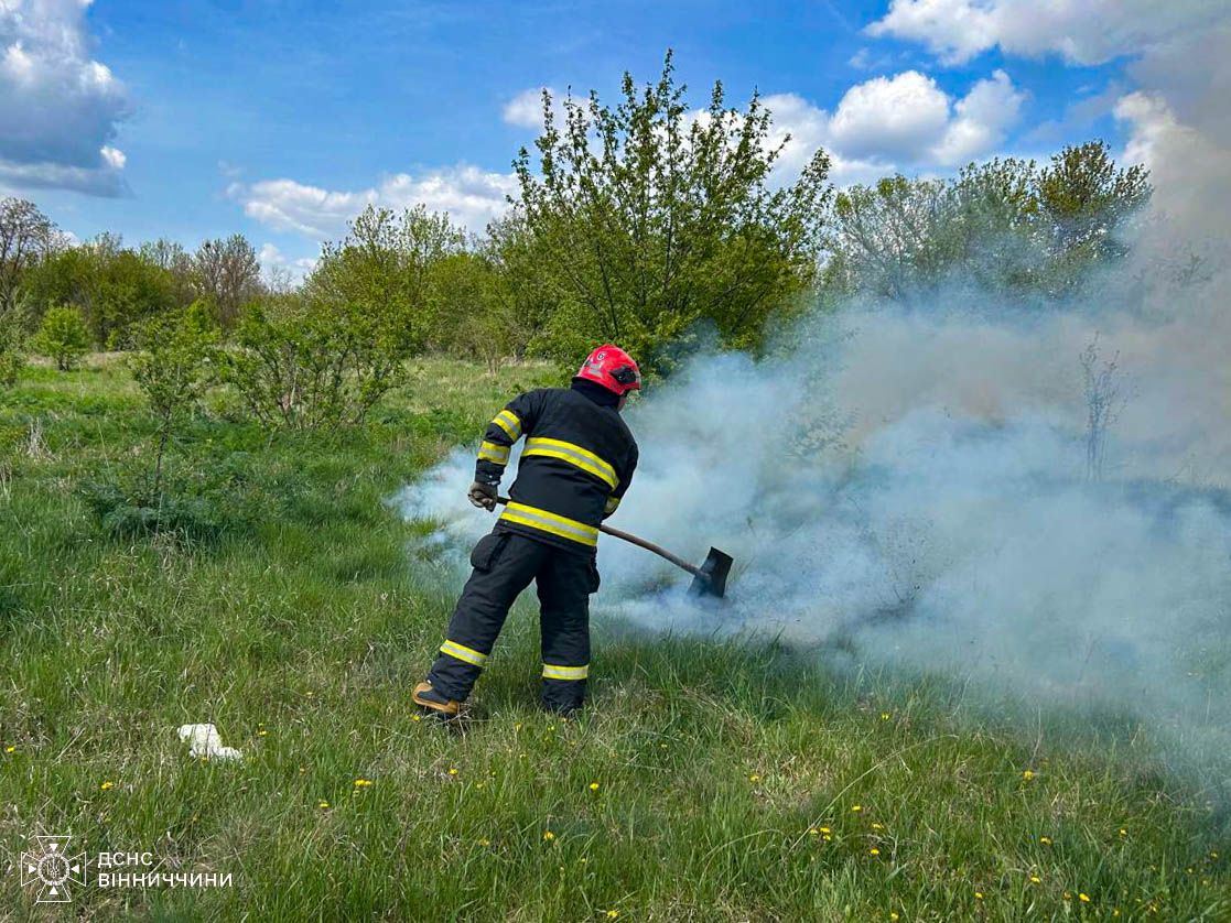За добу на Вінниччині сталося 21 пожежа: одна людина травмована