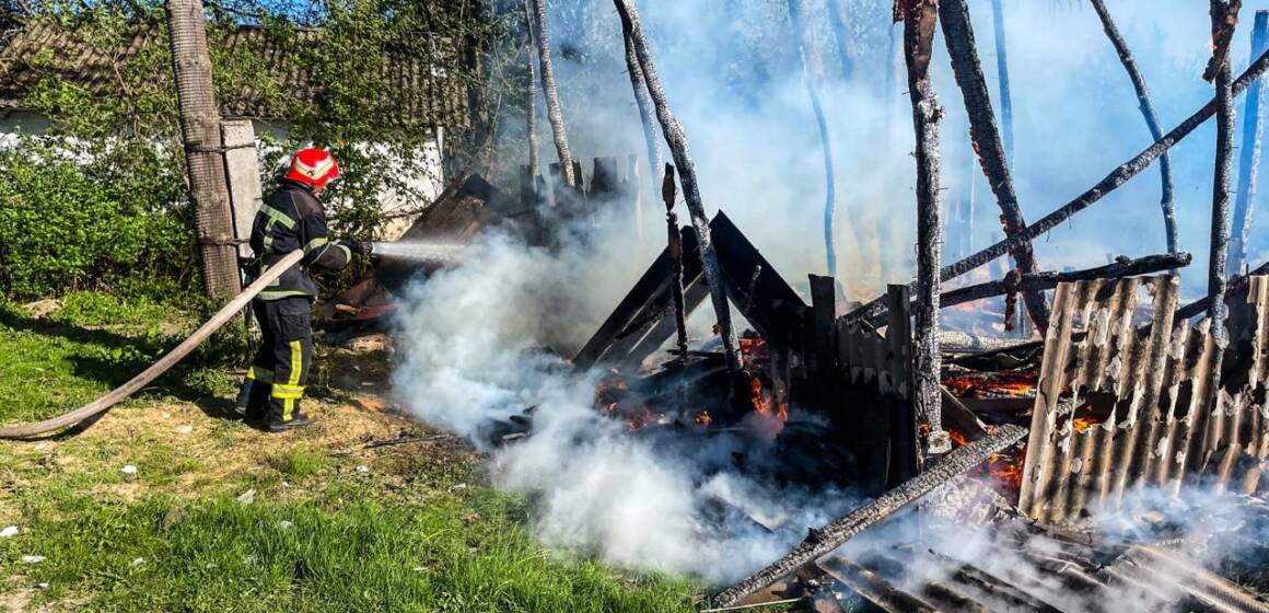 На Вінниччині за добу сталося 18 пожеж: одна людина загинула, знищено понад 7 га екосистем