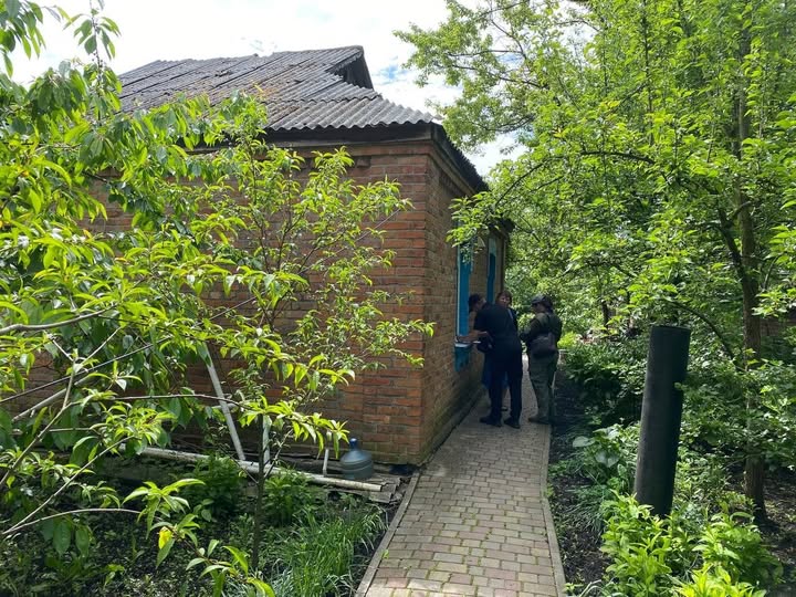 У Вінниці з приватного будинку зливали відходи в річку