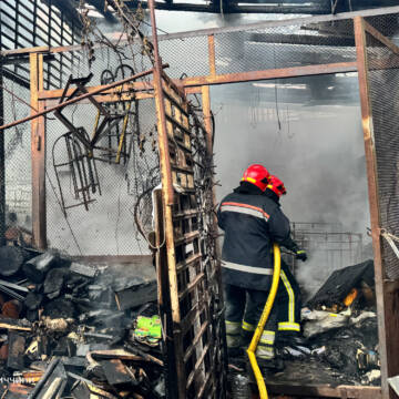 У Вінниці рятувальники ліквідували пожежу в господарській будівлі
