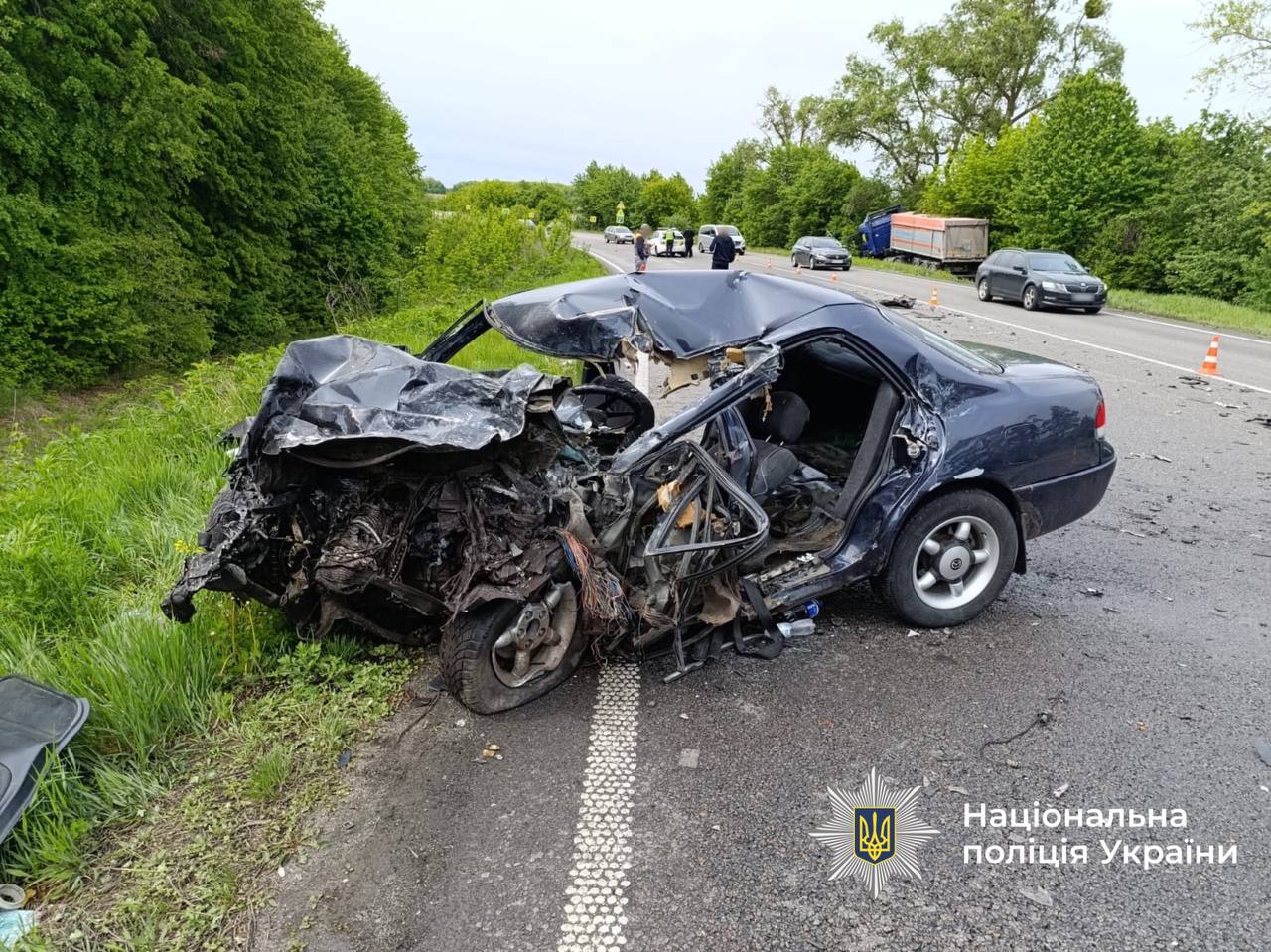 Смертельна аварія в Гайсинському районі: поліція розслідує зіткнення вантажівки та легкового авто