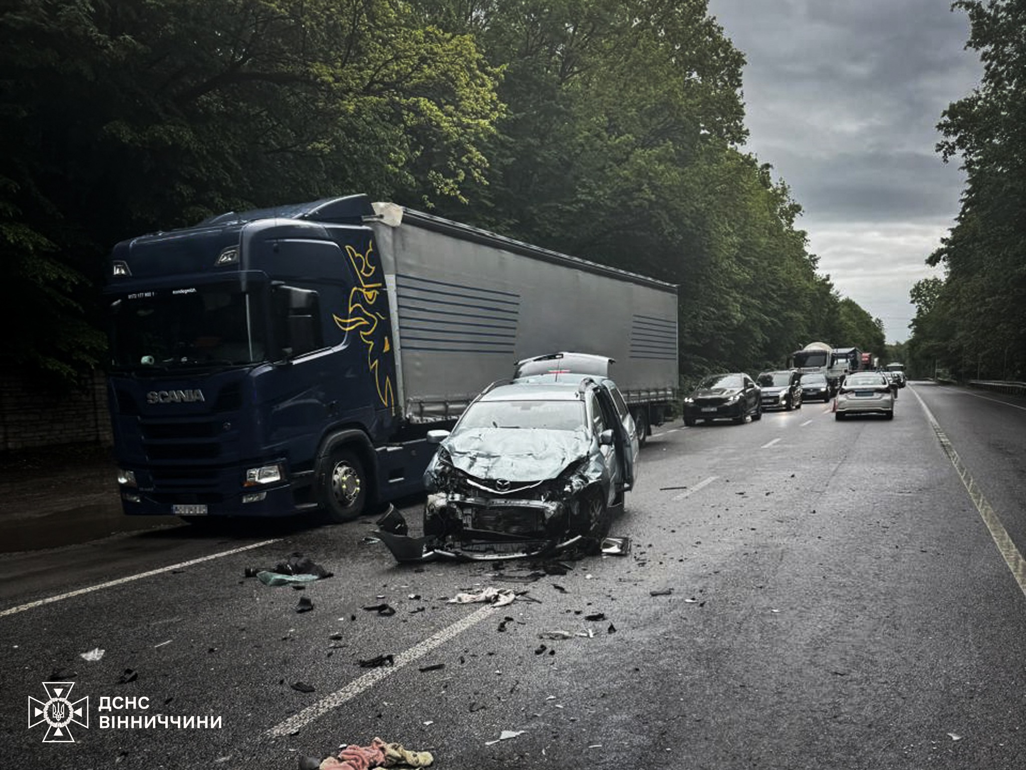 У Вінниці під час ДТП заблокувало водія — допомогу надали рятувальники