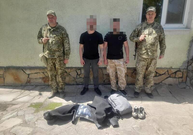 На Вінниччині прикордонники затримали велосипедистів у гідрокостюмах