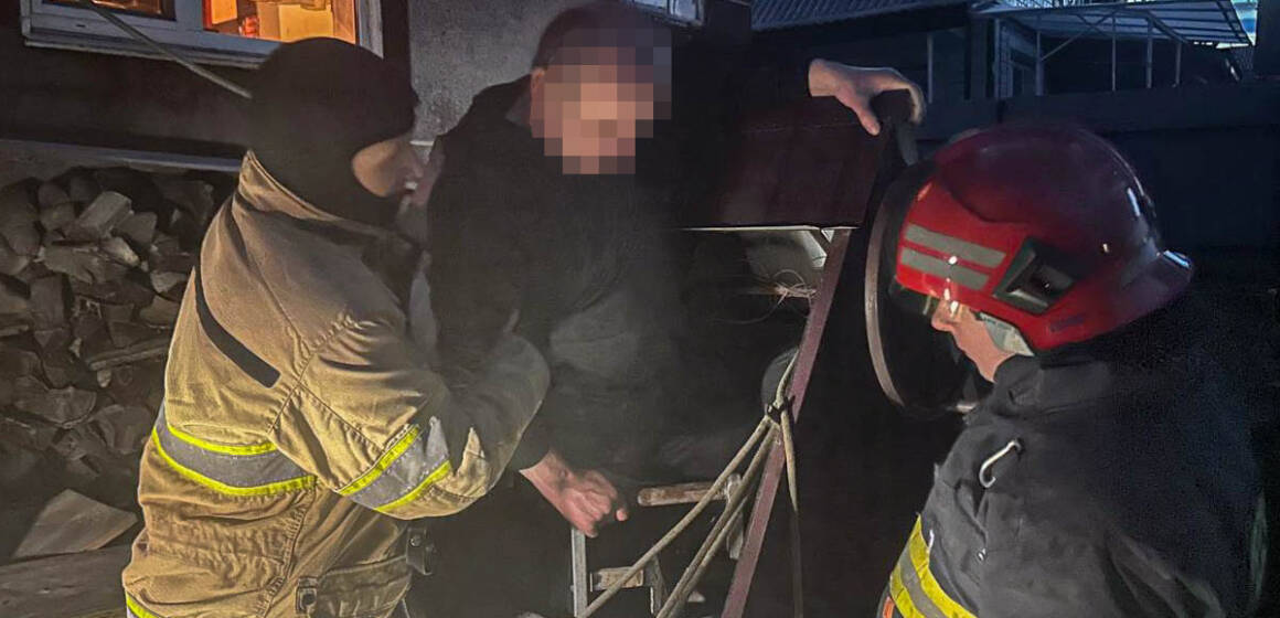 У Гнівані чоловік дивом вижив після падіння в колодязь