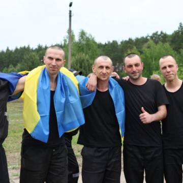 Третій етап обміну у форматі “1000 на 1000”: в Україну з російського полону повернулись 303 військовослужбовці