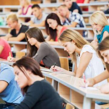 В Україні подорожчає вартість навчання у вишах