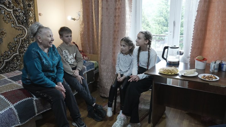 У пансіонаті для літніх людей пройшла зворушлива акція «Онуки на прокат»