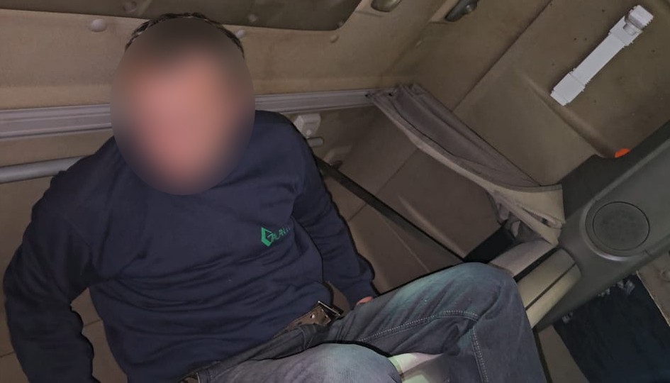 Таємничий пасажир у вантажівці: як вінничанин намагався уникнути прикордонного контролю