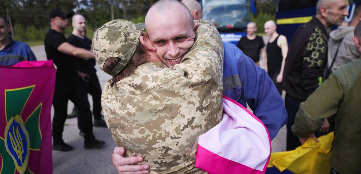 Додому повернулися 17 вінничан: серед звільнених — захисники Маріуполя, Донеччини й Запоріжжя