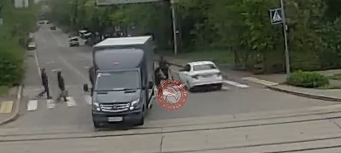 У Вінниці легковик збив двох дітей: одну дитину госпіталізовано