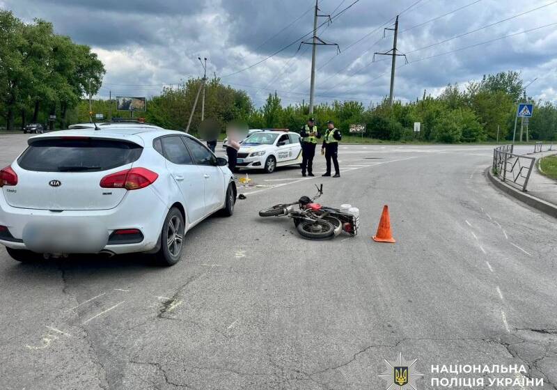 Поліцейські розслідують обставини двох аварій у Вінницькому районі