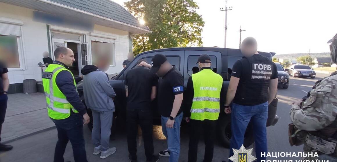 На Вінниччині викрили канал переправлення ухилянтів до Молдови на надувних матрацах