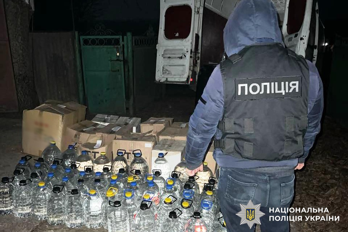 На Вінниччині викрили злочинну групу з виробництва алкоголю та сигарет