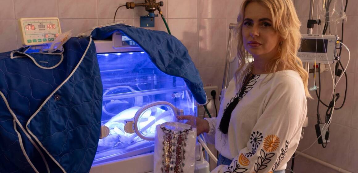 У Вінниці новонародженим подарували вишиванки