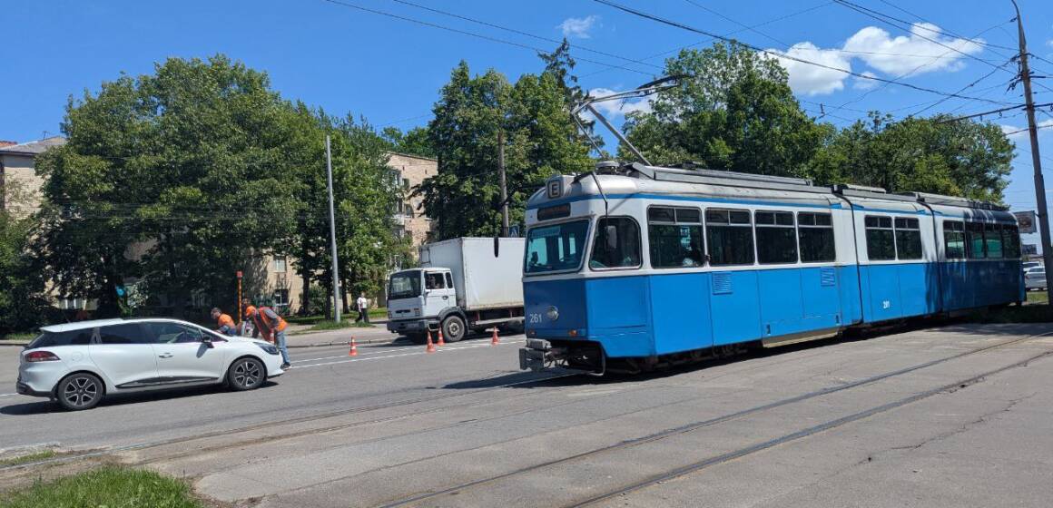 У Вінниці впроваджують нові правила руху: де більше не можна повертати ліворуч