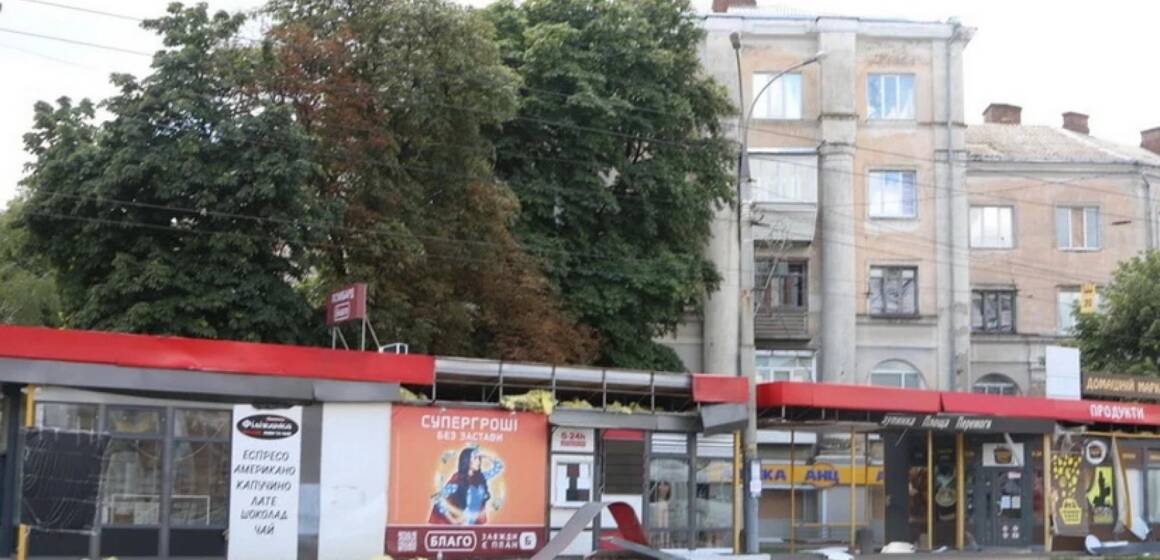 У Вінниці на проспекті Коцюбинського демонтують три зупинки