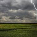 У Вінниці та області попереджають про грози
