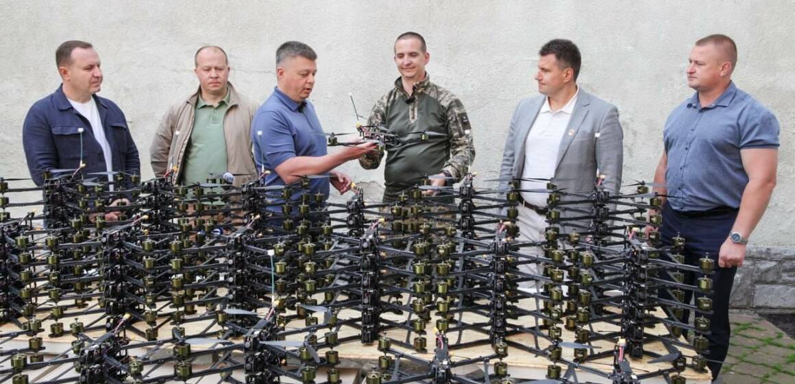 Міжрегіональний координаційний гуманітарний штаб передав 100 покращених FPV-дронів 54-й ОМБр
