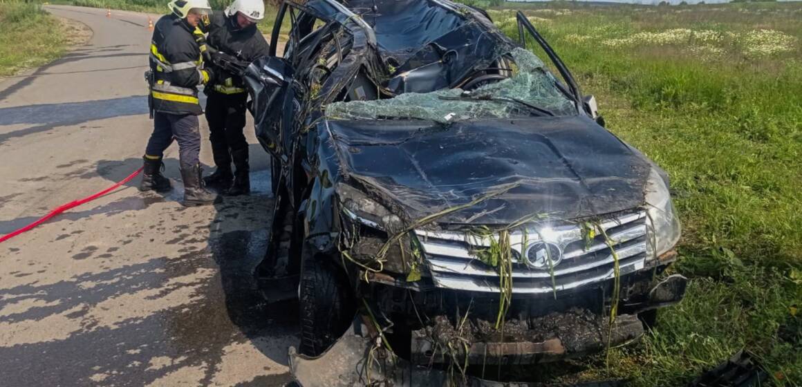 На Вінниччині авто злетіло з мосту в річку: загинули двоє пасажирів
