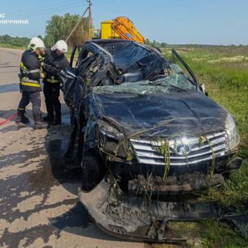 На Вінниччині авто злетіло з мосту в річку: загинули двоє пасажирів