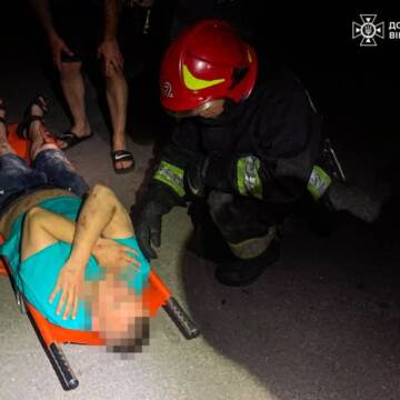 У Вінниці чоловік впав у 4-метрову яму