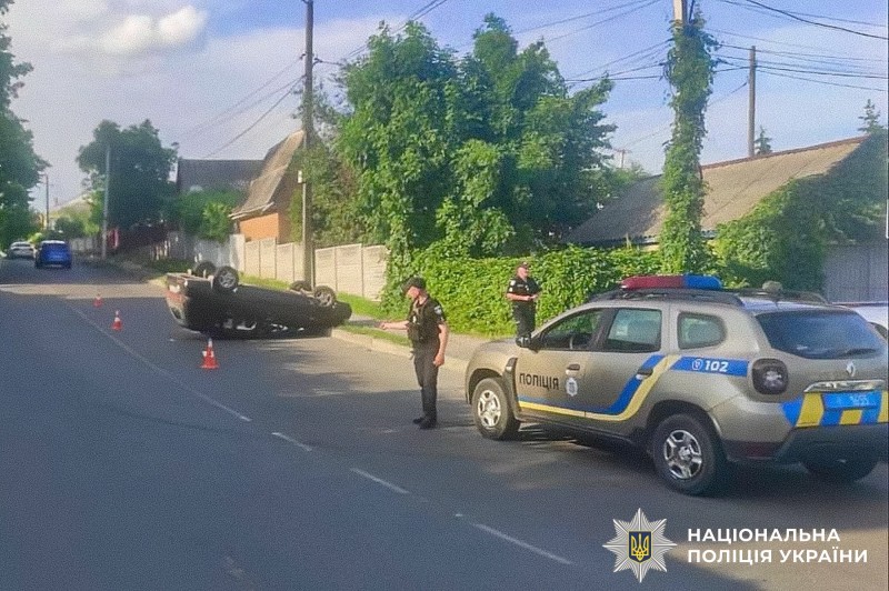 У Жмеринці нетверезий чоловік викрав авто і потрапив у ДТП