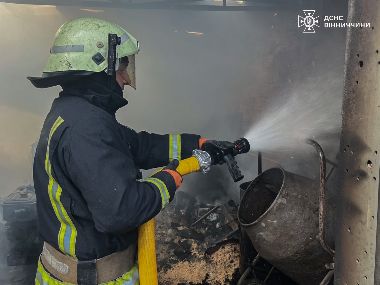 Дев’ять пожеж за добу: на Вінниччині горіли будівлі та екосистеми
