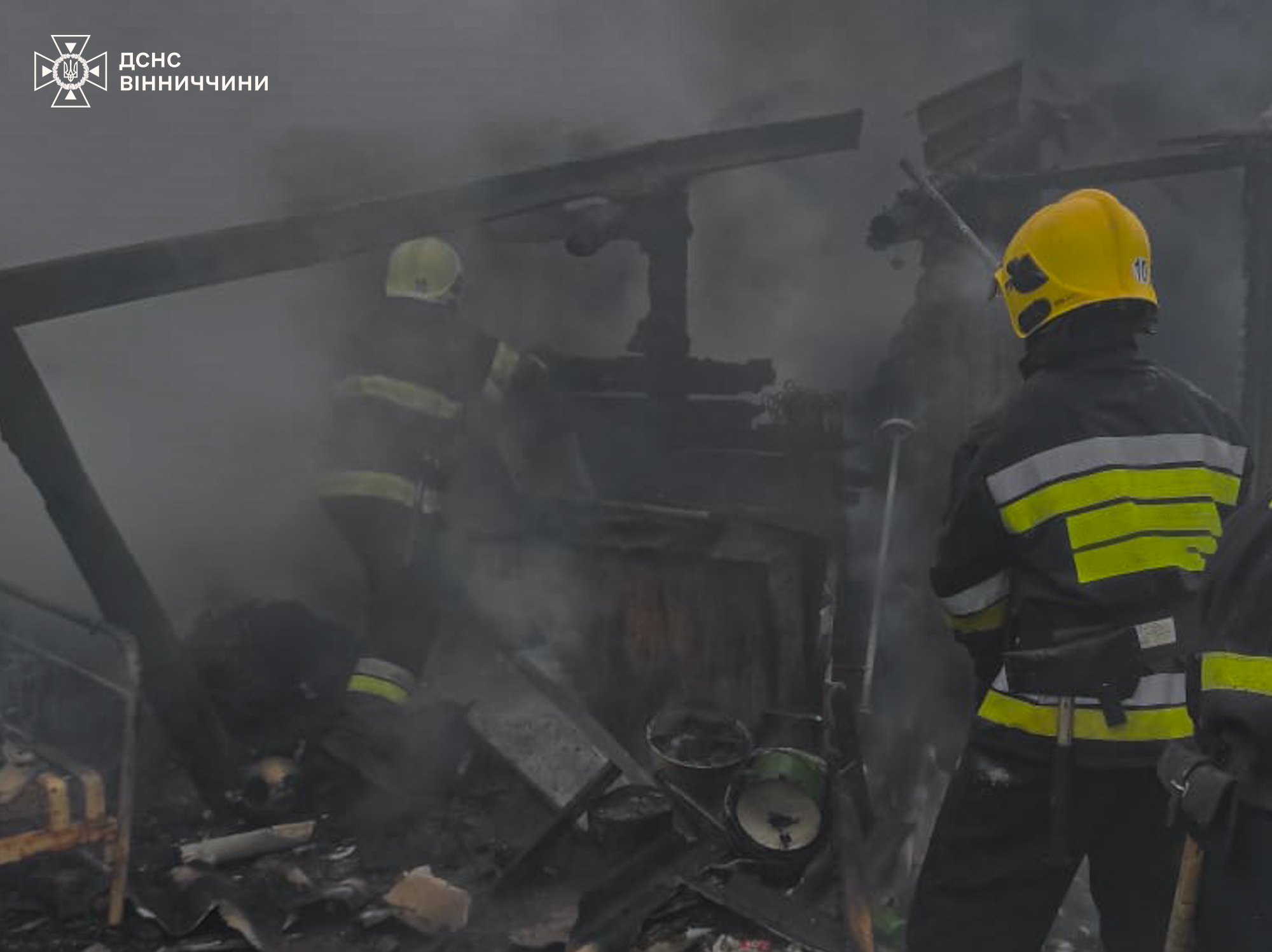 Три пожежі за добу: на Вінниччині горіли господарські споруди