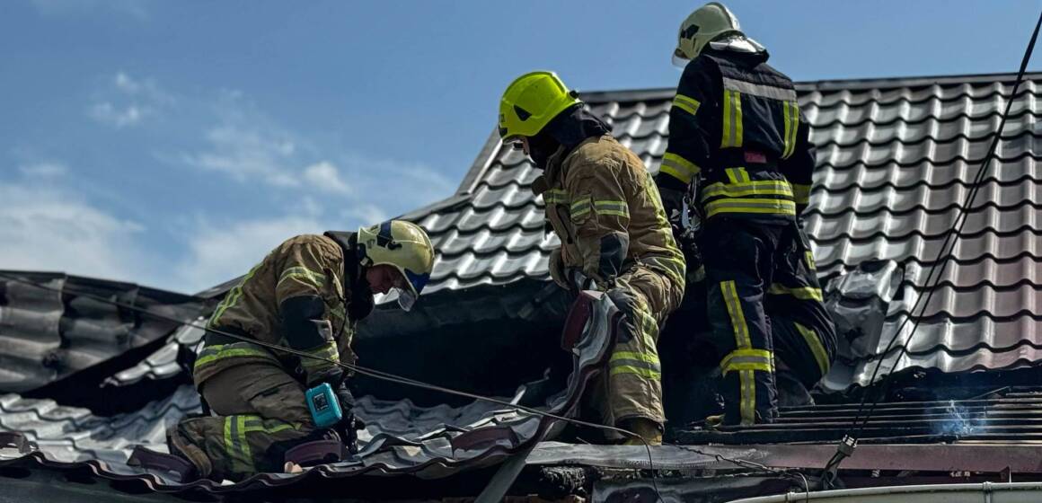 За добу на Вінниччині — 11 пожеж: вогонь охопив будинки, навіси й авто