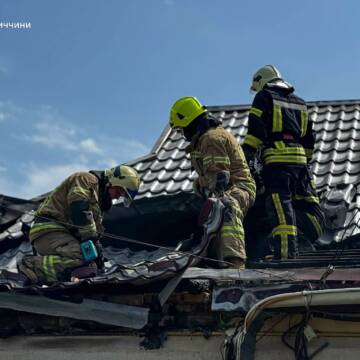 За добу на Вінниччині — 11 пожеж: вогонь охопив будинки, навіси й авто