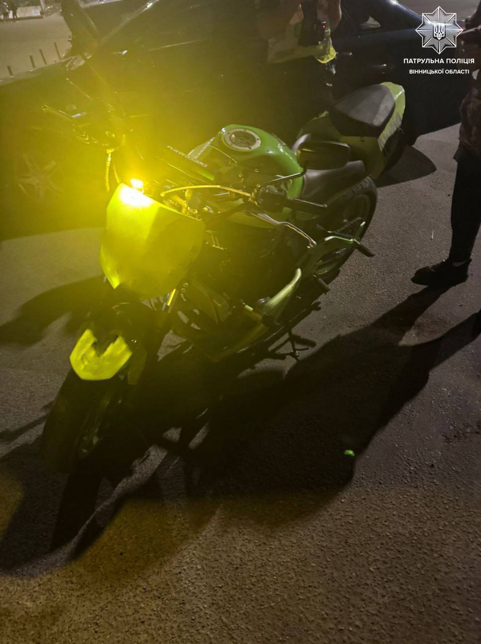 У Вінниці п’яний мотоцикліст роз’їжджав на Kawasaki, який шукає Інтерпол