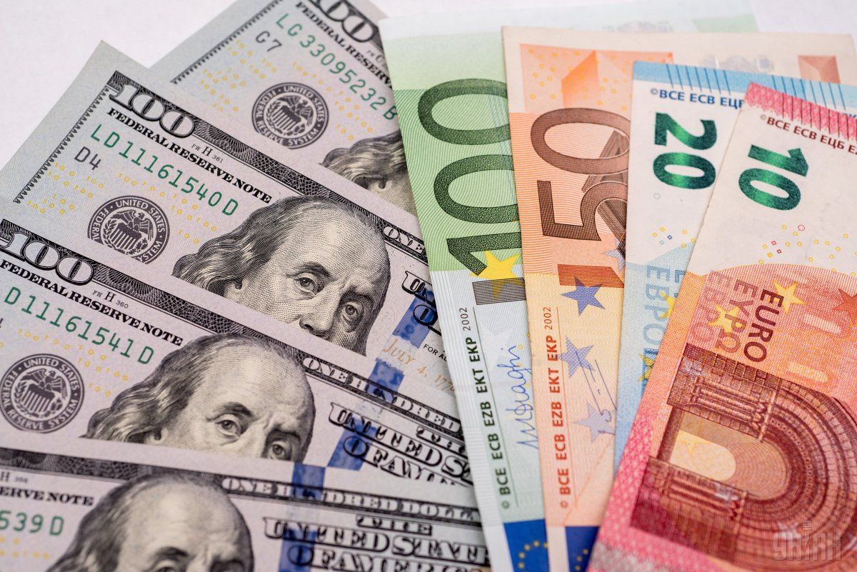 Курс валют на 10 червня: скільки коштують долар, євро і злотий