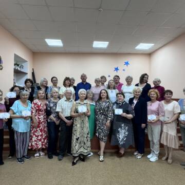 У Вінницькому терцентрі випускникам факультету мобільної та комп’ютерної грамотності вручили сертифікати