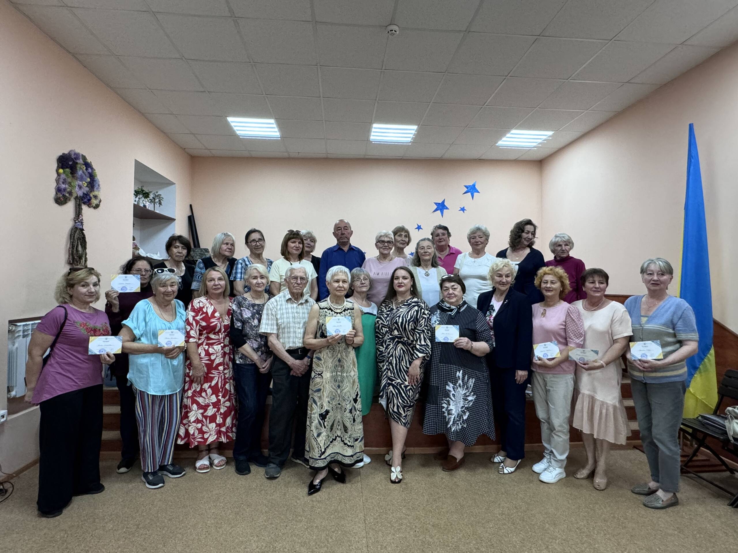 У Вінницькому терцентрі випускникам факультету мобільної та комп’ютерної грамотності вручили сертифікати