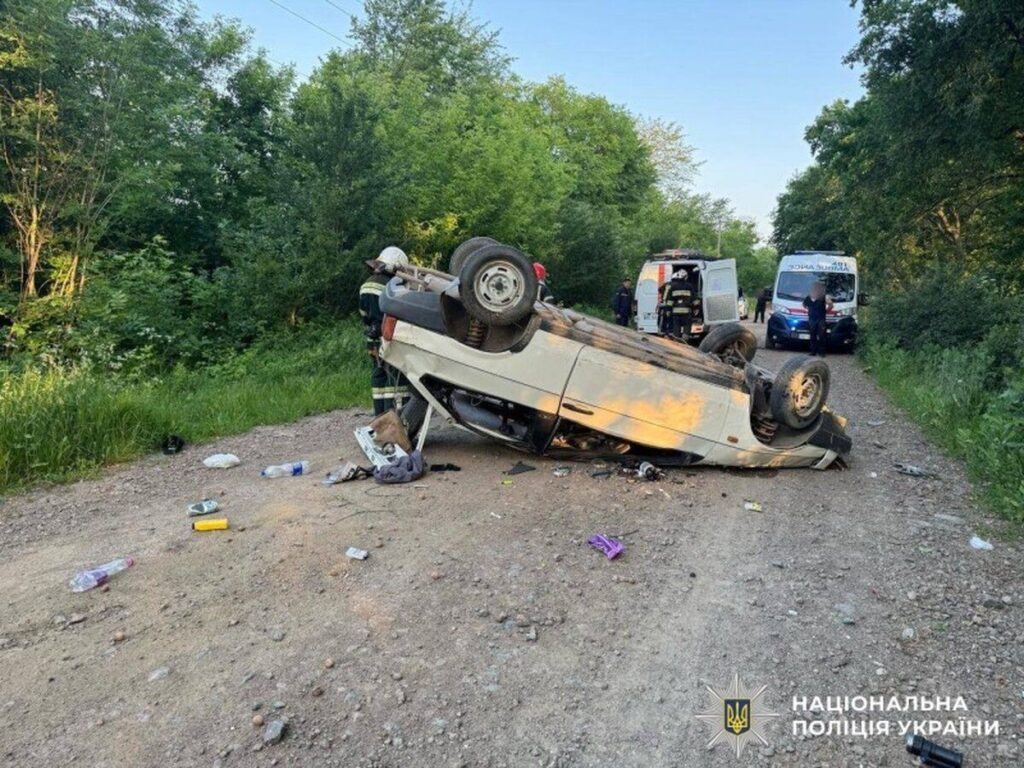 Поліція Вінниччини встановлює обставини трьох ДТП, одна з яких зі смертельними наслідками