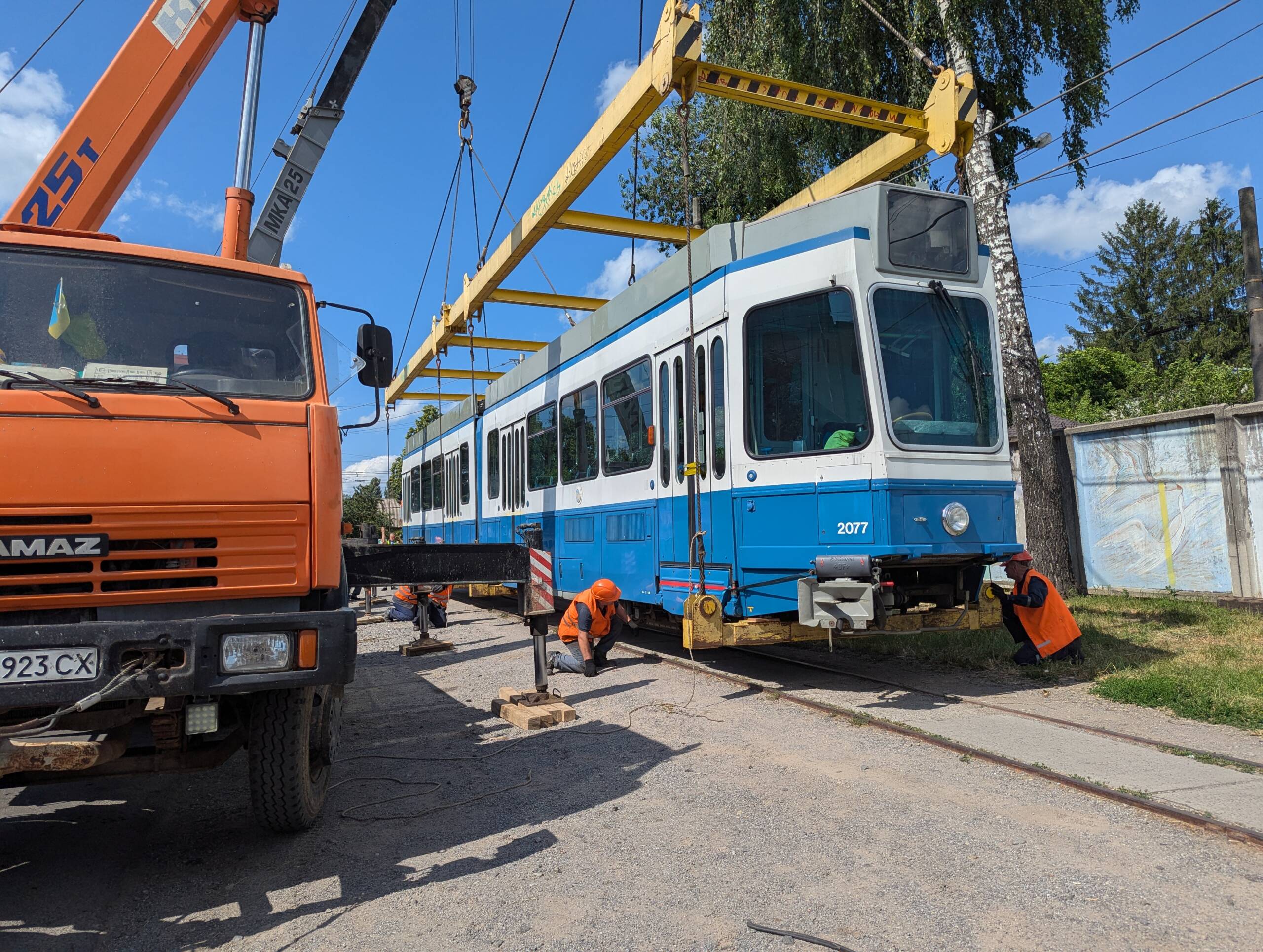 Вінниця отримала черговий трамвай Tram-2000 зі Швейцарії