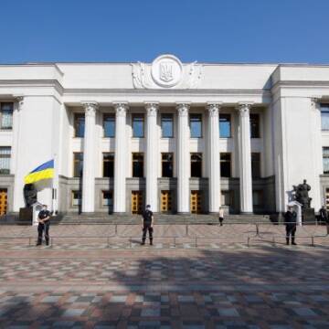 Воєнний стан і загальну мобілізацію в Україні продовжать